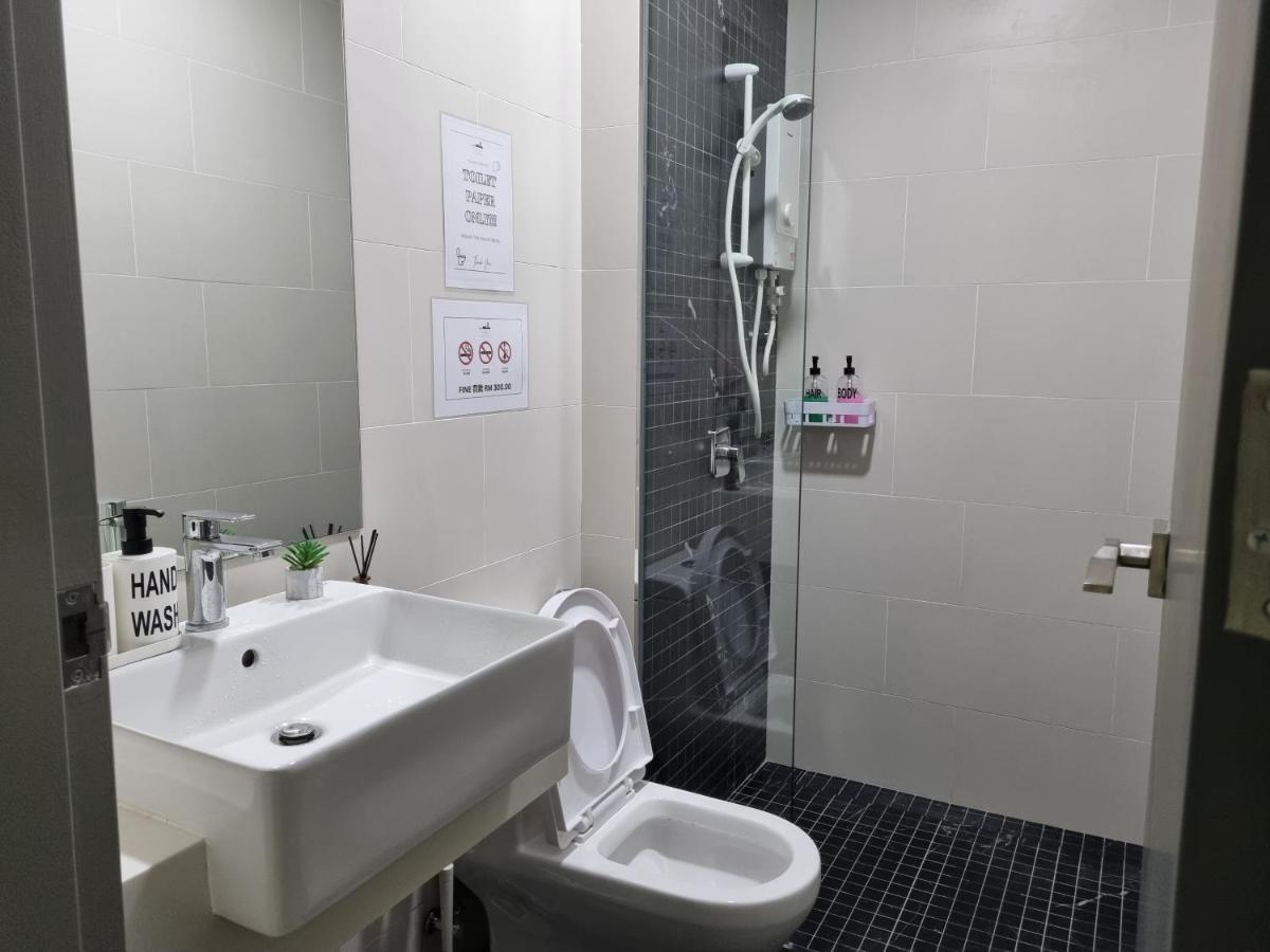 Lavish Beacon Executive Suites By Bin Dao Wu Homestay Penang จอร์จทาวน์ ภายนอก รูปภาพ